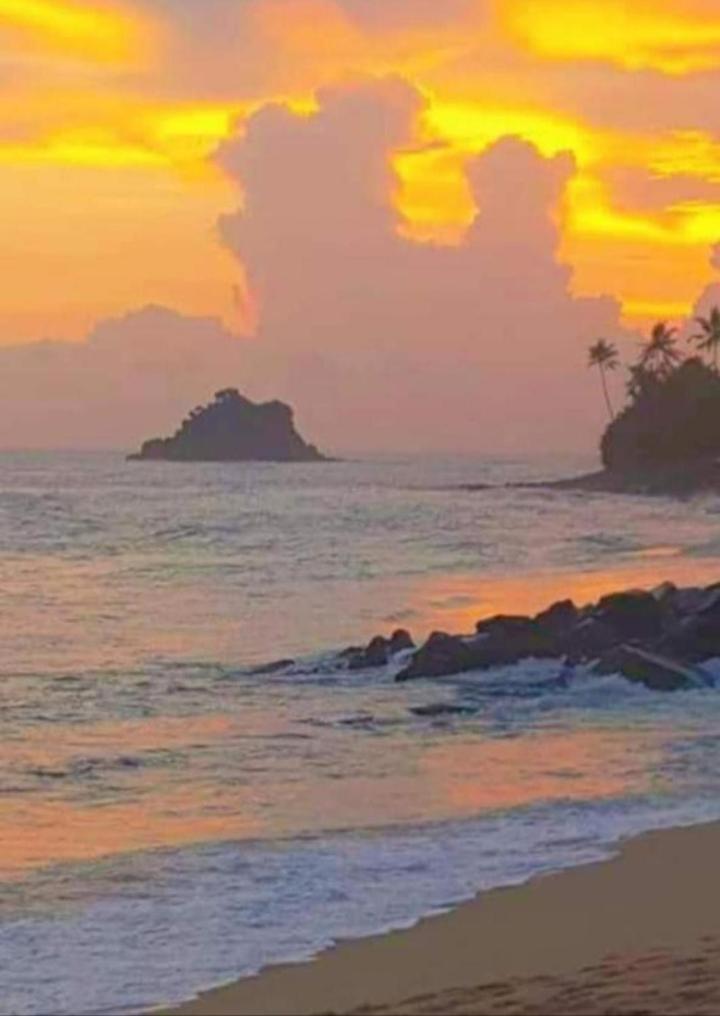 Sandaru Surffing Inn Weligama Luaran gambar