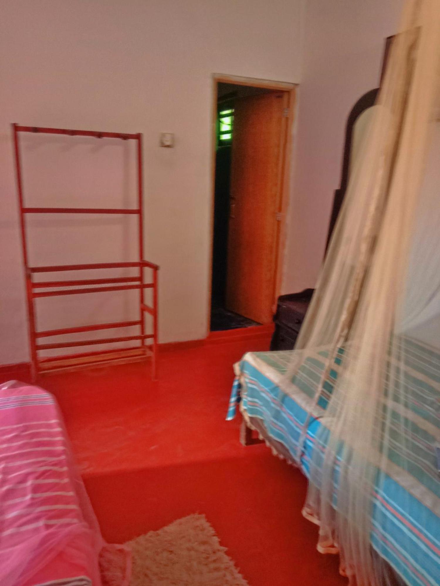 Sandaru Surffing Inn Weligama Bilik gambar